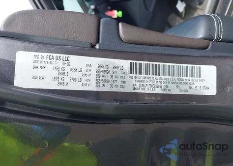 2017 Jeep Grand Cherokee Overland из США, поврежденный, VIN 1C4RJFCT8HC692662